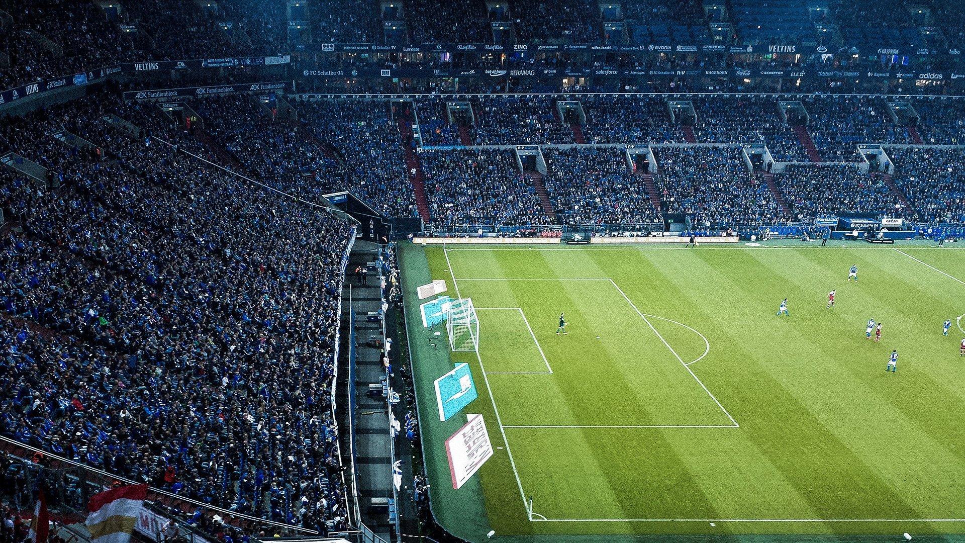 知己知彼，萨利巴被拍到在电脑上专注研究马竞比赛录像